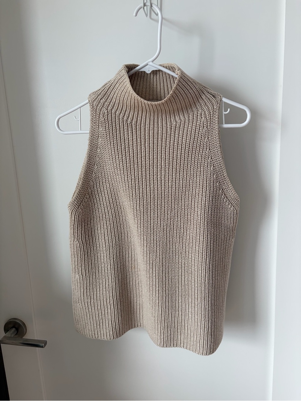 Sleeveless mockneck sweater - 100% cotton